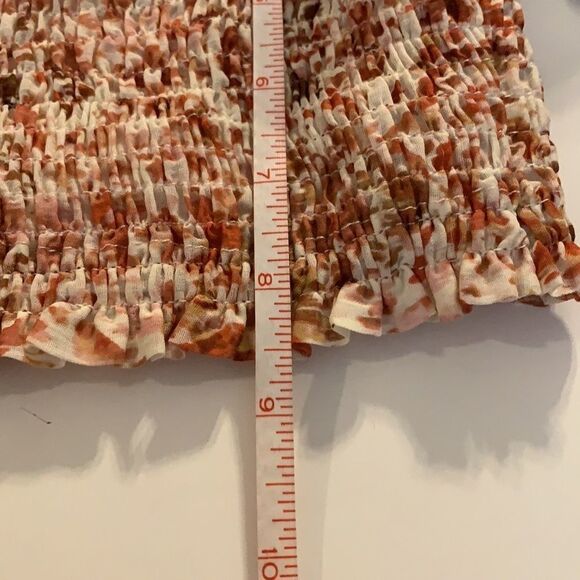 𝅺olivaceous cropped tube top with ruffle detailing stretches to 32 inches - Picture 6 of 7